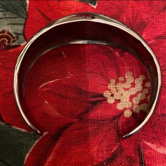 - - Limited! Willie G Women’s Bracelets - Picture 4 of 5